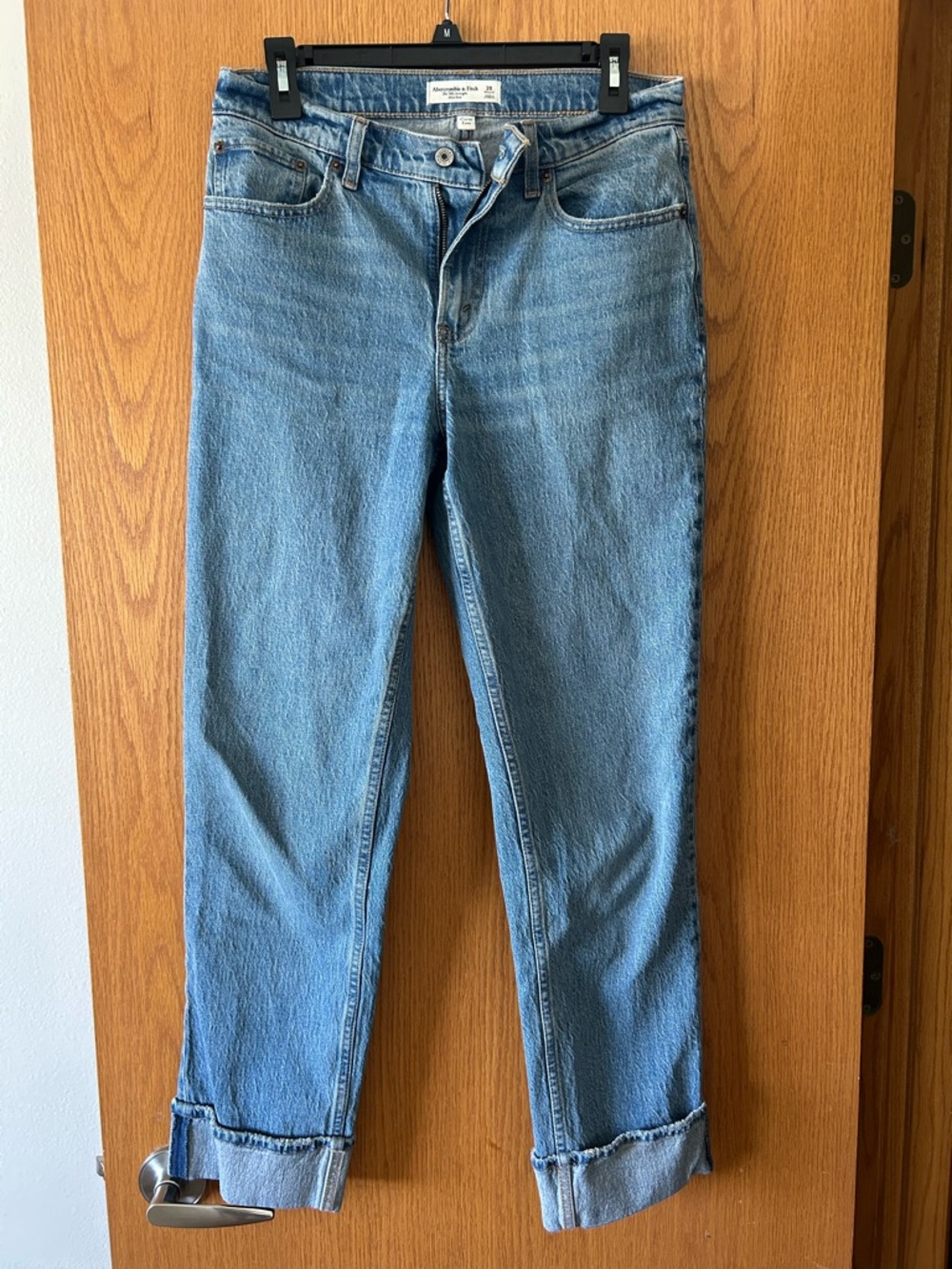Abercrombie & Fitch Curve Love 90’s Straight Leg Cuffed Jeans